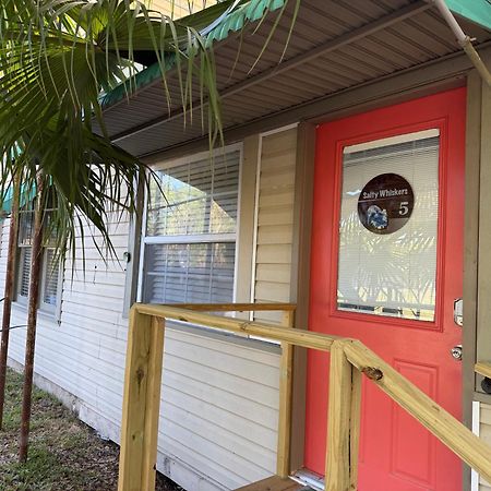 Nature Coast Inn & Cottages Inglis Exterior foto