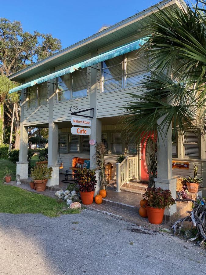 Nature Coast Inn & Cottages Inglis Exterior foto