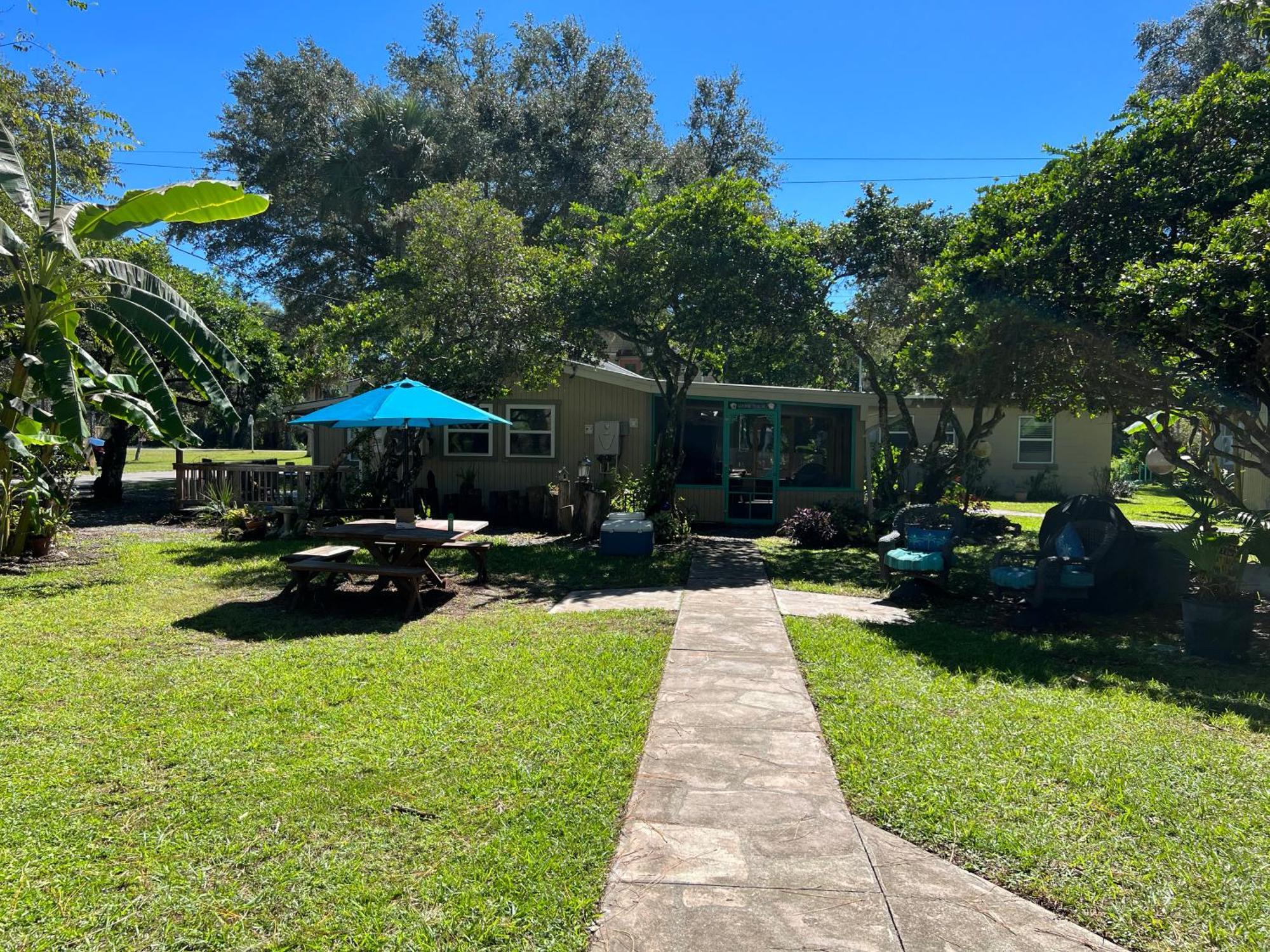 Nature Coast Inn & Cottages Inglis Exterior foto